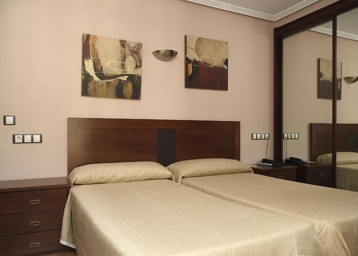 מלון Restaurante Casa Pipo 3*