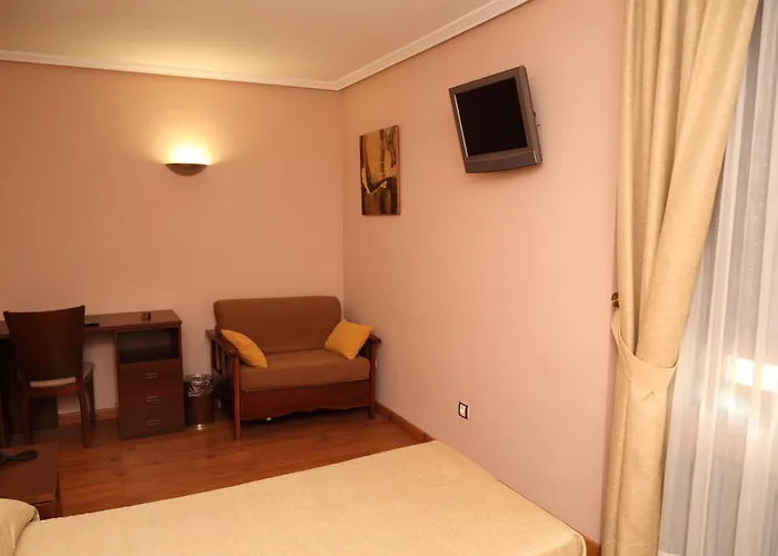 מלון Restaurante Casa Pipo 3*